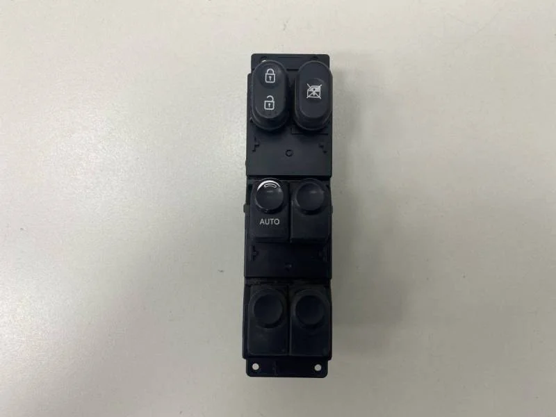 Блок управления стеклоподъемниками Hyundai Solaris 2010-2017