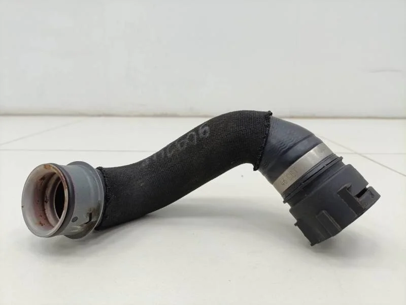 Патрубок радиатора охлаждения Mercedes-Benz ML-Class (W166) 2011>