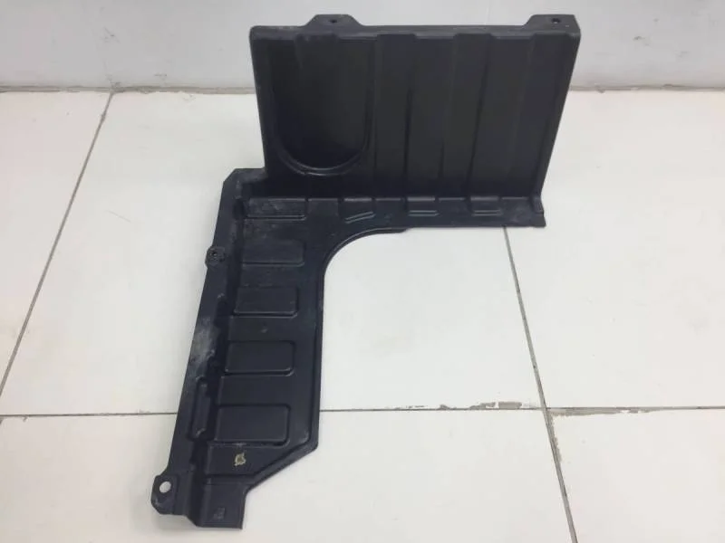 Пыльник двигателя боковой правый Hyundai Solaris 2010-2017