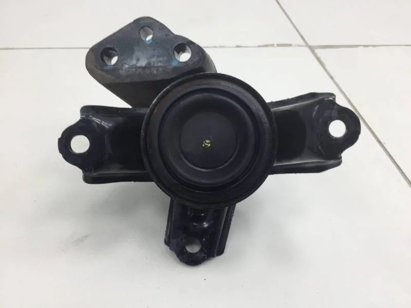 Опора двигателя правая Hyundai Solaris 2010-2017