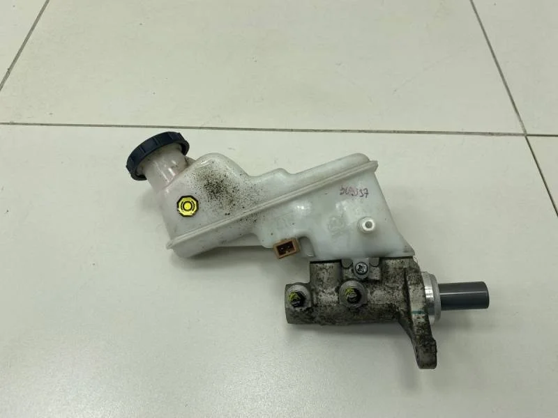 Цилиндр тормозной главный Hyundai Solaris 2010-2017