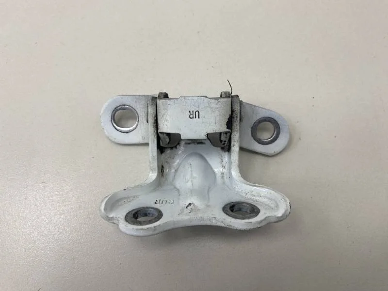 Петля двери задней правой верхняя Hyundai Solaris 2010-2017