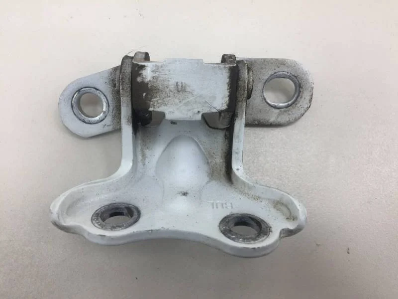 Петля двери задней левой верхняя Hyundai Solaris 2010-2017