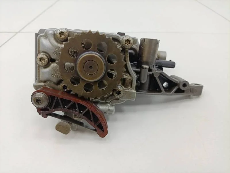 Насос масляный Mercedes-Benz ML-Class (W166) 2011>