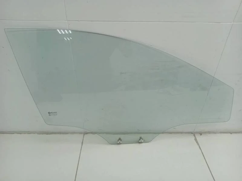 Стекло двери передней правой Hyundai Solaris 2010-2017