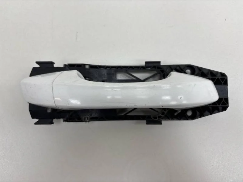 Ручка двери передней наружная правая Skoda Octavia (A7) 2013>