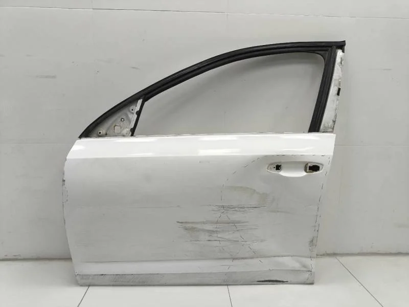 Дверь передняя левая Skoda Octavia (A7) 2013>