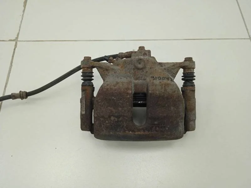 Суппорт передний правый Skoda Octavia (A7) 2013>