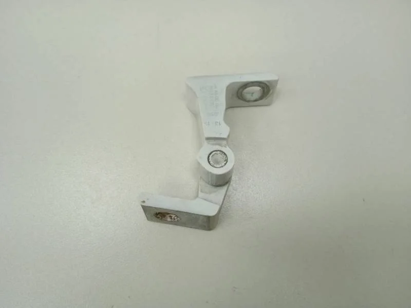 Петля двери Skoda Octavia (A7) 2013>