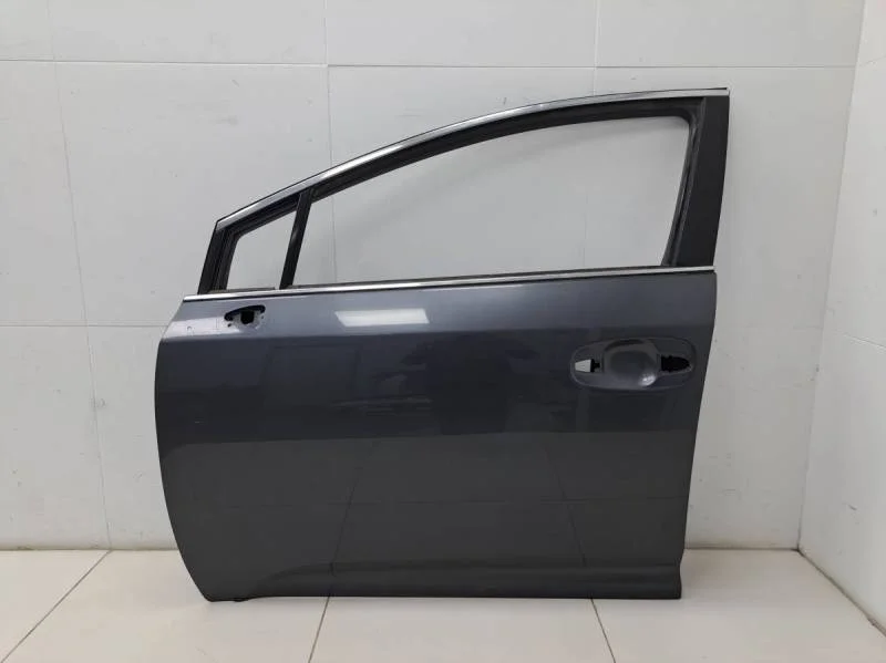 Дверь передняя левая Toyota Avensis (T270) 2009>