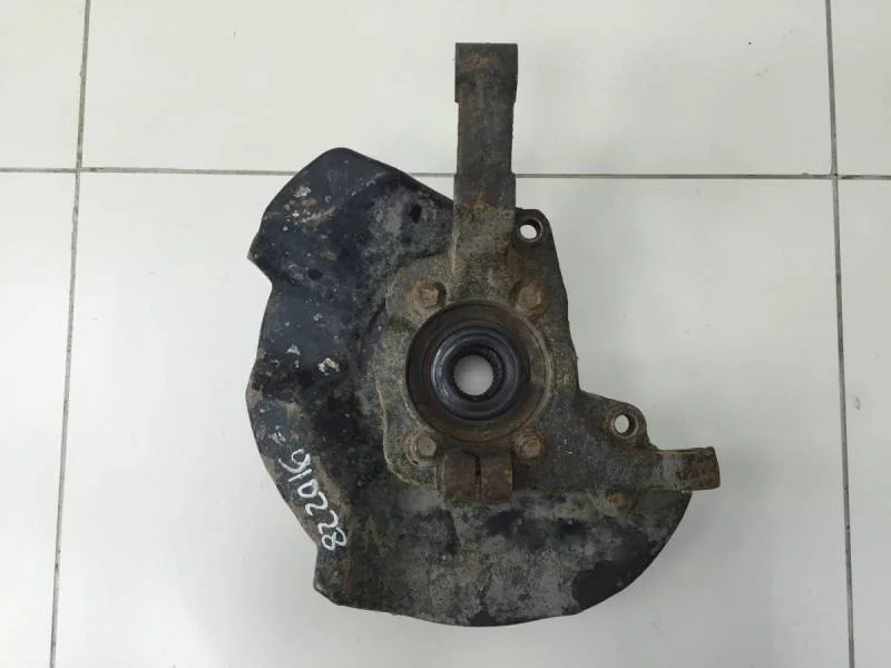 Кулак поворотный передний правый Hyundai Santa Fe (CM) 2006-2012