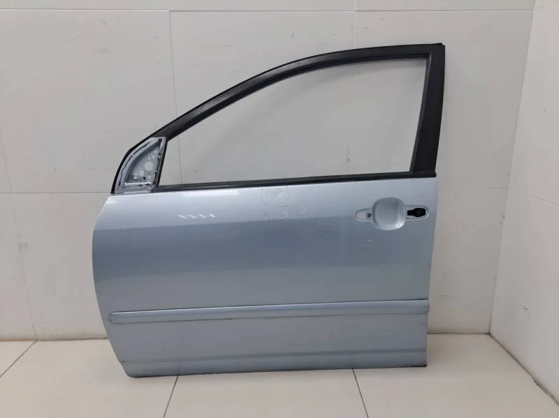 Дверь передняя левая Toyota Corolla E120 2001-2007