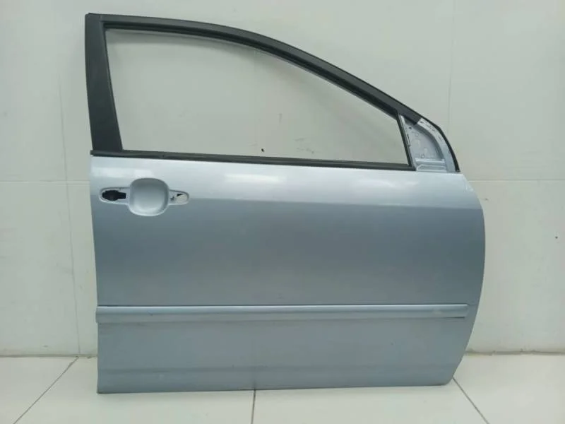 Дверь передняя правая Toyota Corolla E120 2001-2007