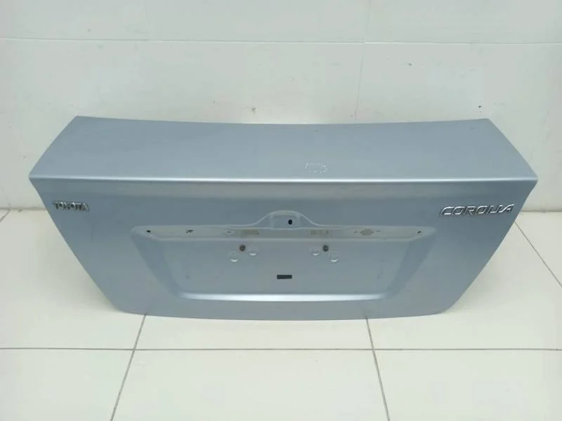 Крышка багажника Toyota Corolla E120 2001-2007