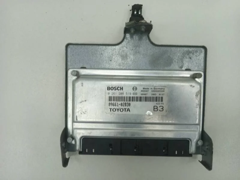 Блок управления двигателем Toyota Corolla E120 2001-2007