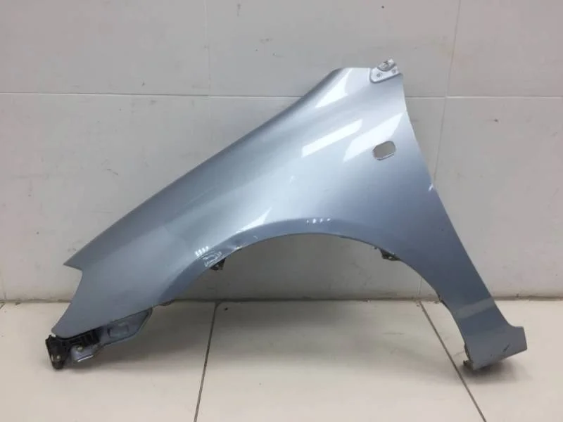 Крыло переднее левое Toyota Corolla E120 2001-2007