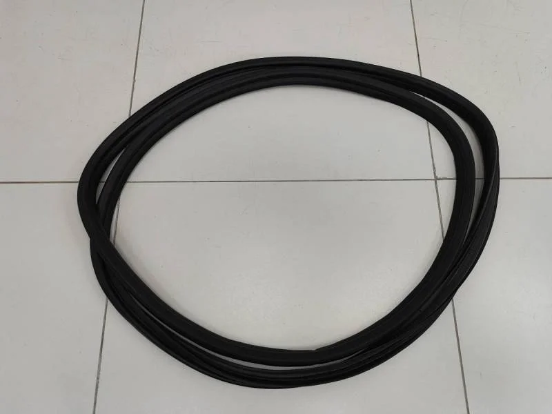 Уплотнитель багажника Hyundai Santa Fe (CM) 2006-2012