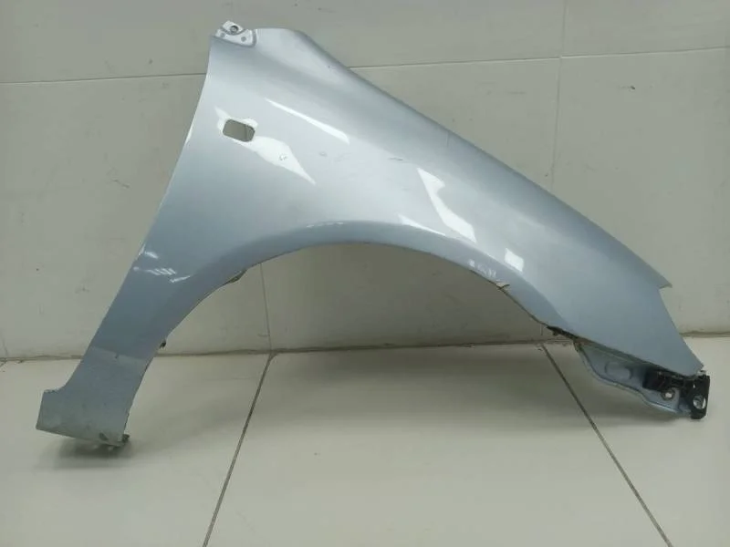 Крыло переднее правое Toyota Corolla E120 2001-2007