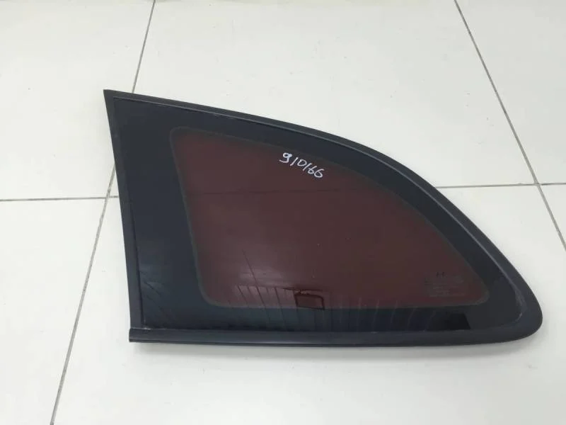 Стекло кузовное глухое левое Hyundai Santa Fe (CM) 2006-2012