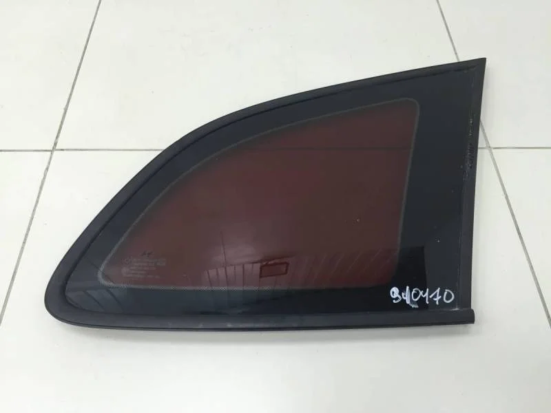Стекло кузовное глухое правое Hyundai Santa Fe (CM) 2006-2012