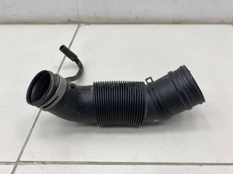 Патрубок воздушного фильтра Volkswagen Polo (HB) 2009>