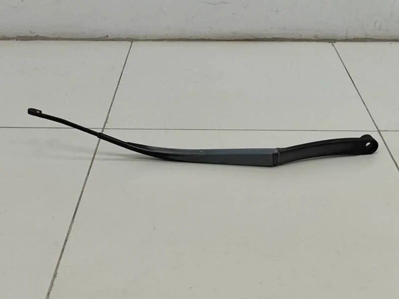 Поводок стеклоочистителя передний правый Hyundai Santa Fe (CM) 2006-2012