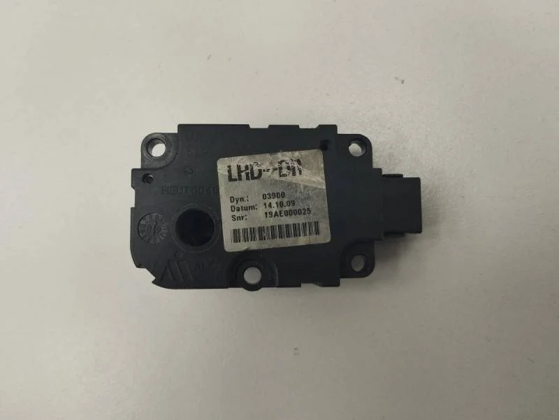 Моторчик заслонки печки Audi A8 (D4) 2010-2017