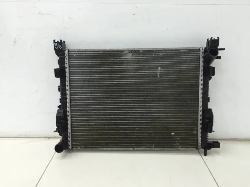 Радиатор охлаждения двигателя Renault Duster 2012>