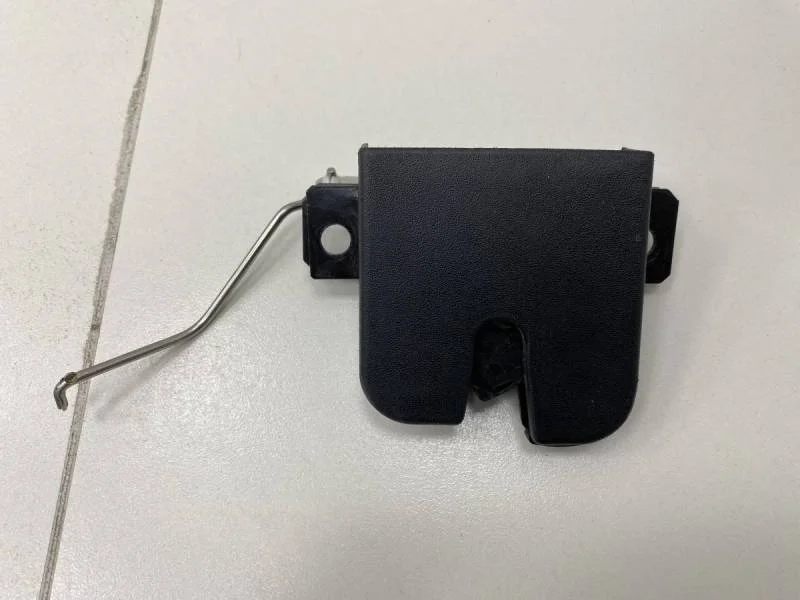 Замок багажника Volkswagen Multivan T6 2015 - 2019