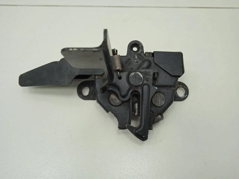 Замок капота Toyota Corolla E180 2013>