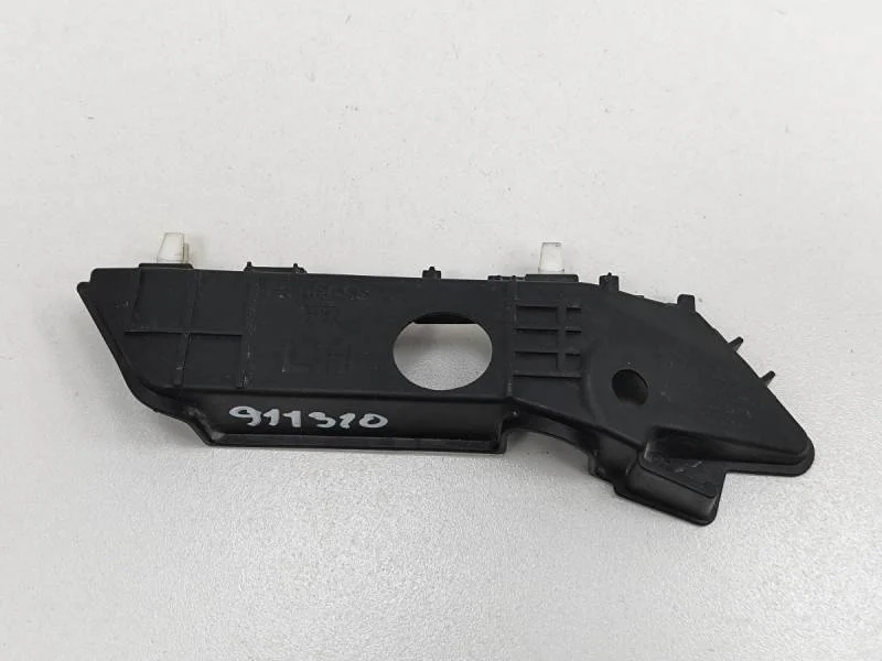 Кронштейн переднего бампера левый Kia Rio 4 (FB) 2017>