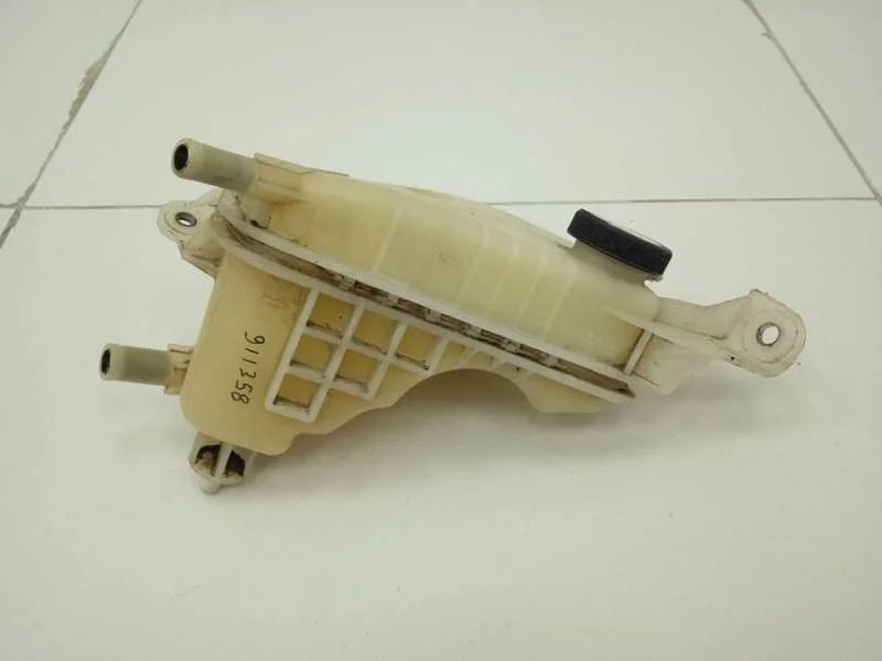 Бачок расширительный Toyota Corolla E180 2013>