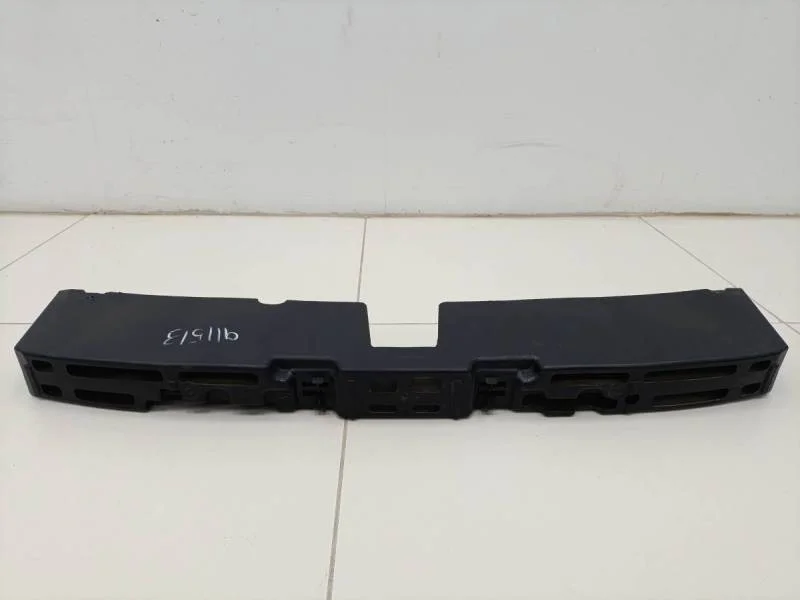 Наполнитель переднего бампера Renault Kaptur 2016>