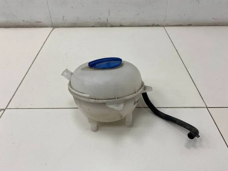 Бачок расширительный Volkswagen Multivan T6 2015 - 2019