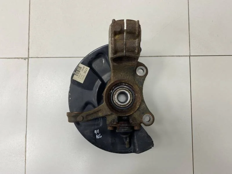 Кулак поворотный передний левый Volkswagen Multivan T6 2015 - 2019