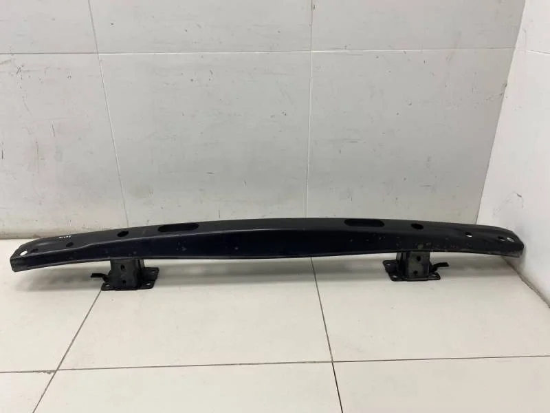 Усилитель заднего бампера Volkswagen Multivan T6 2015 - 2019