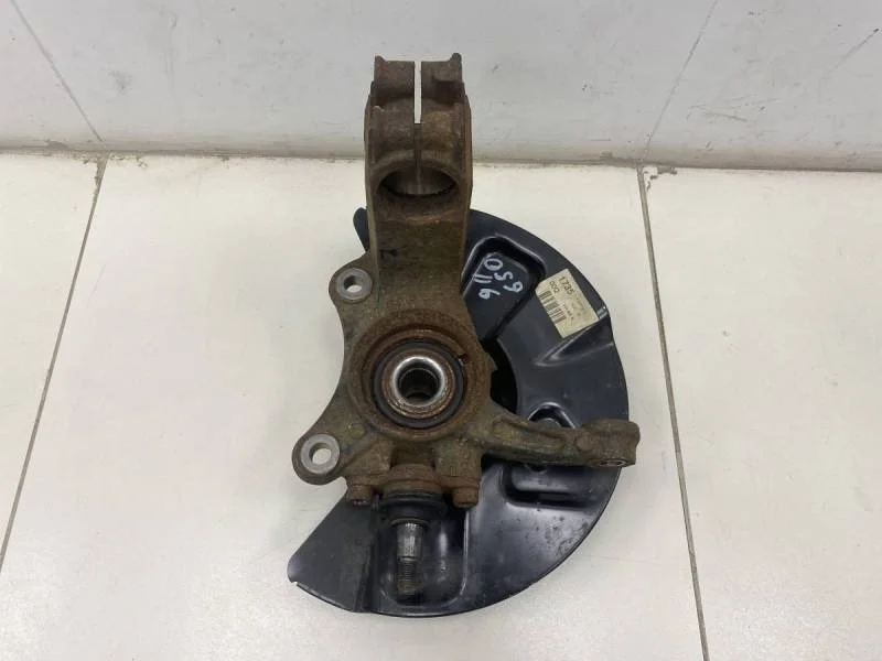 Кулак поворотный передний правый Volkswagen Multivan T6 2015 - 2019