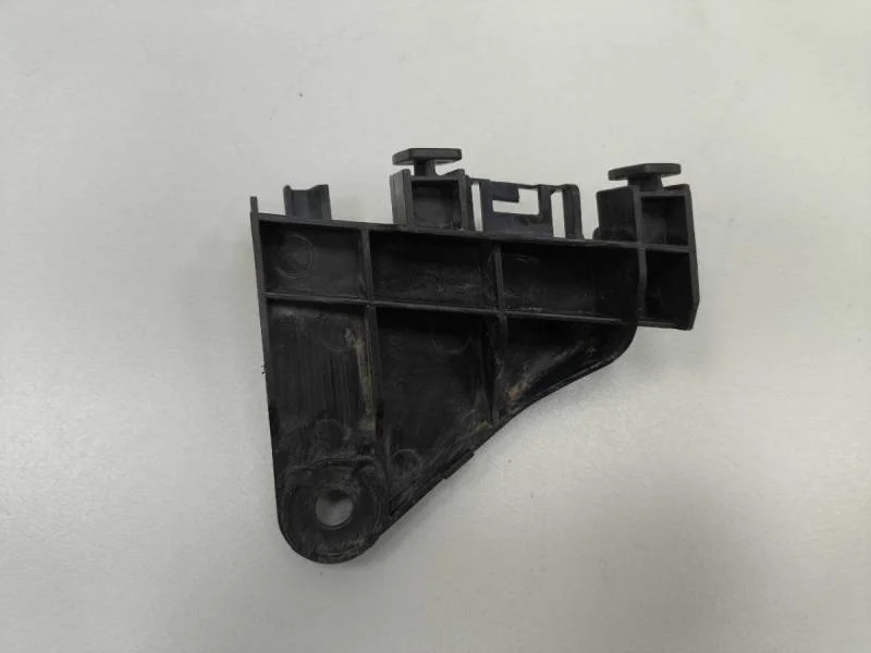 Кронштейн заднего бампера правый Toyota Corolla E180 2013>