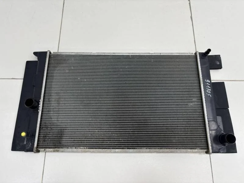 Радиатор охлаждения двигателя Toyota Corolla E180 2013>