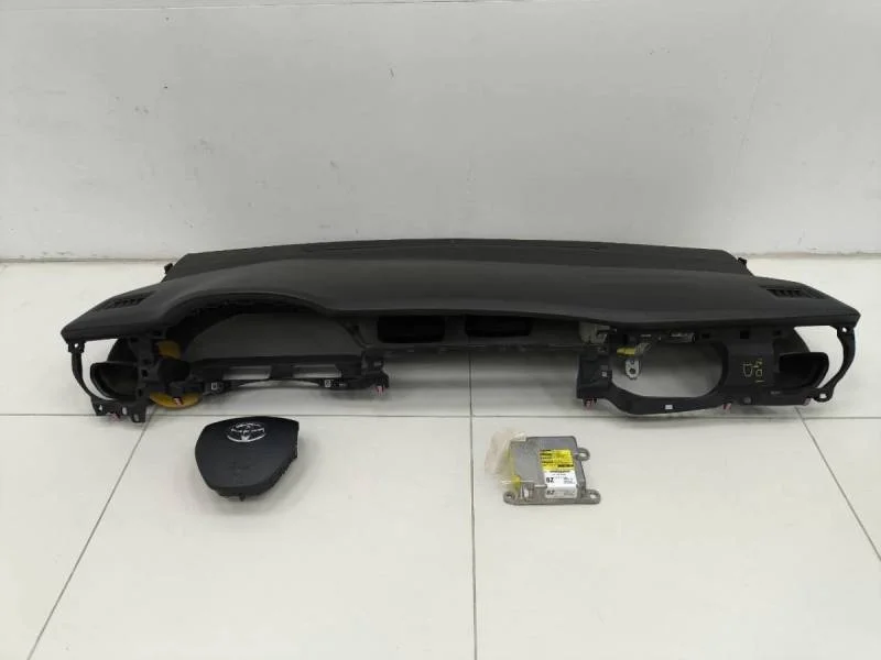 Подушка безопасности (комплект) Toyota Corolla E180 2013>