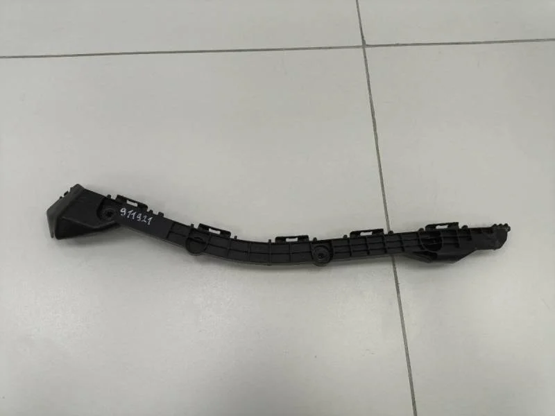 Кронштейн заднего бампера правый Toyota Corolla E180 2013>