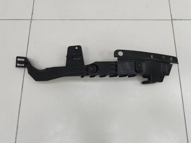 Кронштейн переднего бампера левый Opel Astra J 2010-2017