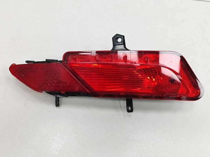 Фонарь задний в бампер правый Volvo XC60 2008-2017