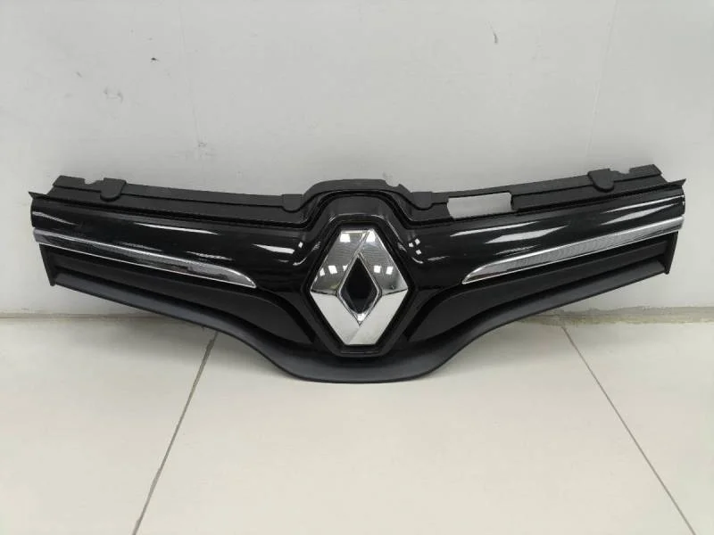 Решетка радиатора Renault Kangoo 2013
