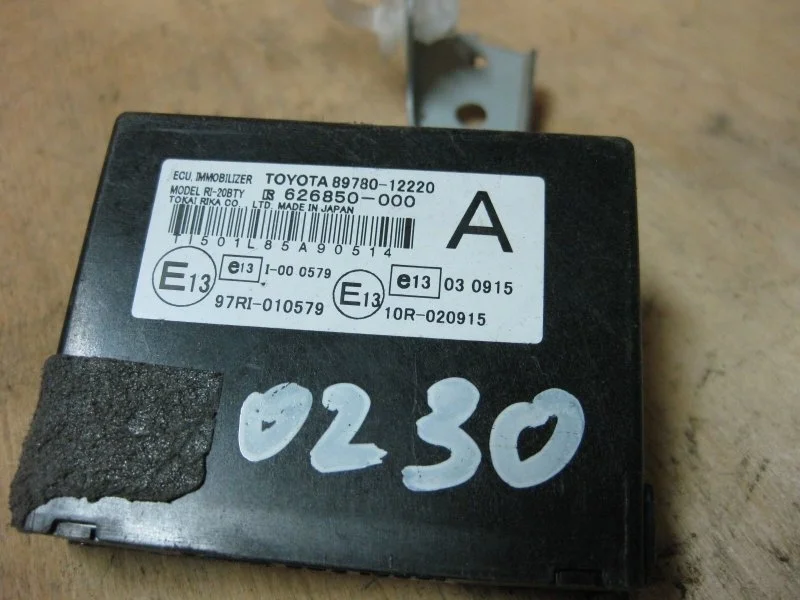 Иммобилайзер TOYOTA COROLLA 2006 8978012220 СЕДАН