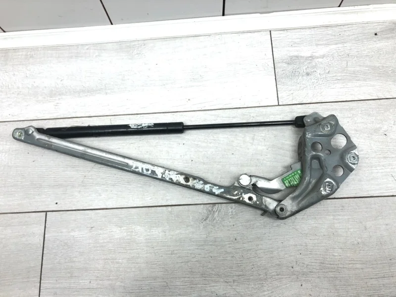 Петля капота Mercedes-Benz E-Class 1996 2108800828 СЕДАН, правая