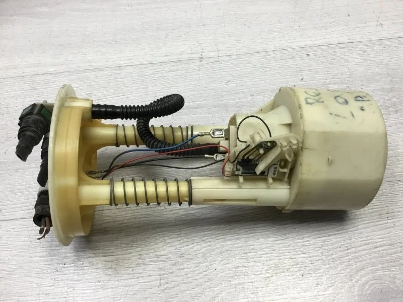 Корпус топливного насоса в сборе с насосом Renault Laguna 1998 8200004964 1.6