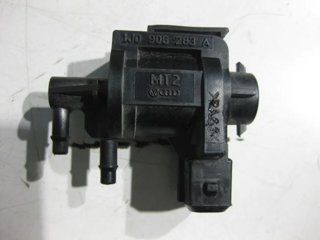 Вакуумный электромагнитный клапан Volkswagen Passat 2002 1J0906283A 1.9