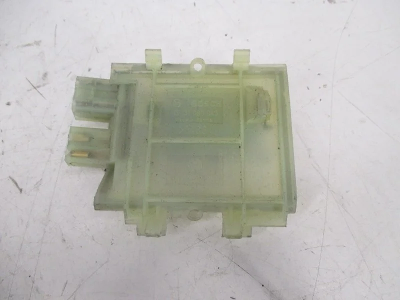 Сопротивление отопителя Volkswagen Transporter 1994 3131090043 2.4