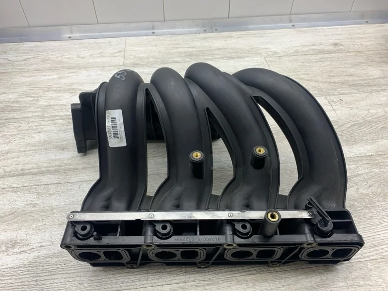 Коллектор впускной Mercedes-Benz C-Class 2000 A6110902337 611.962